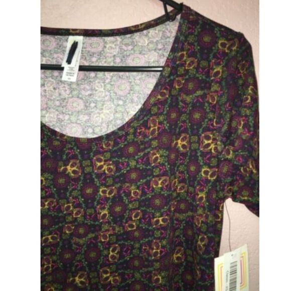 LuLaRoe Classic XS Top Multi Color NWT - Picture 2 of 5
